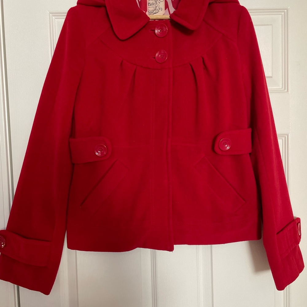 Tulle Red Pea Coat with Structured Collar and Tailored Design
